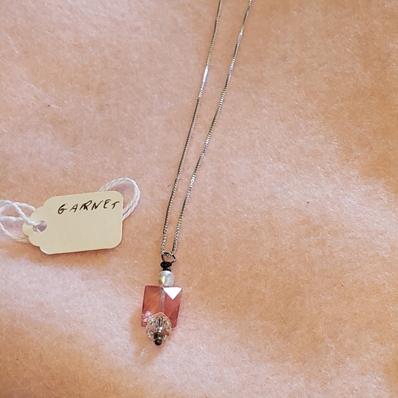 Pink Garnet, Pearl & Crystal Necklace on Silver Chain - Picture 2 of 12
